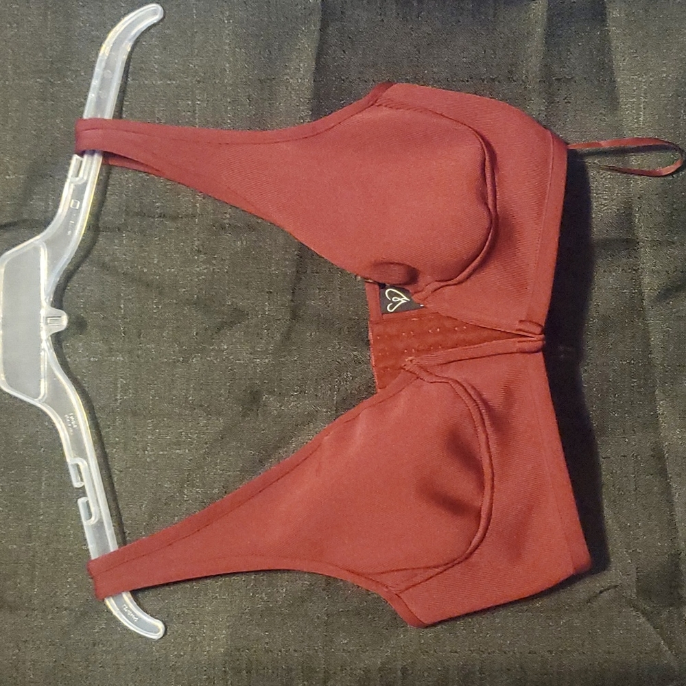 🎊4/$20 // WINDSOR: NWT Sexy Crop Top